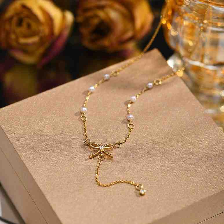 Pearl Bow Necklace