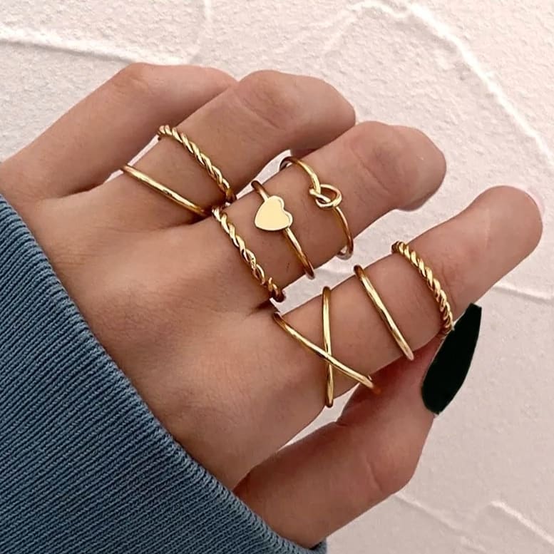 Minimal Heart Ring Stack - Set of 8