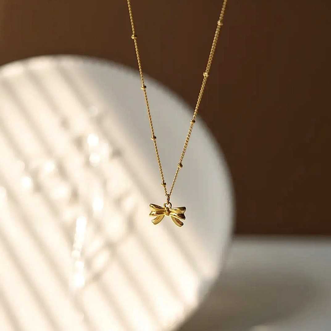 Dainty Bow Necklace