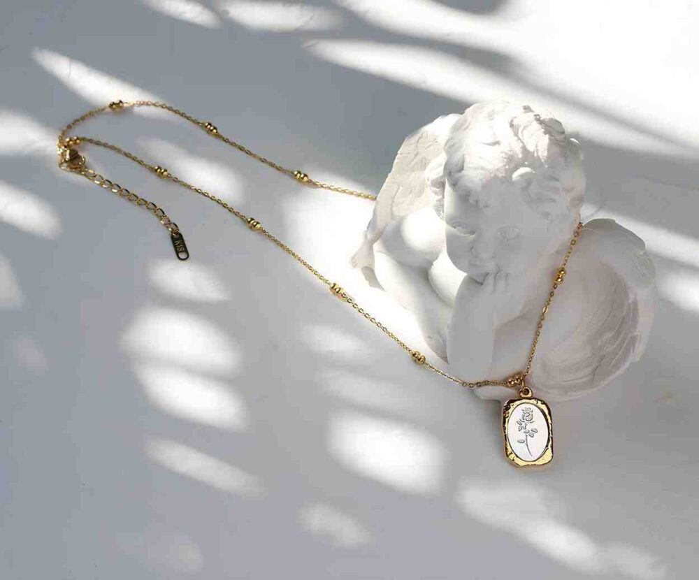 Premium Necklace - Elegant Rose Mirror - Image 4